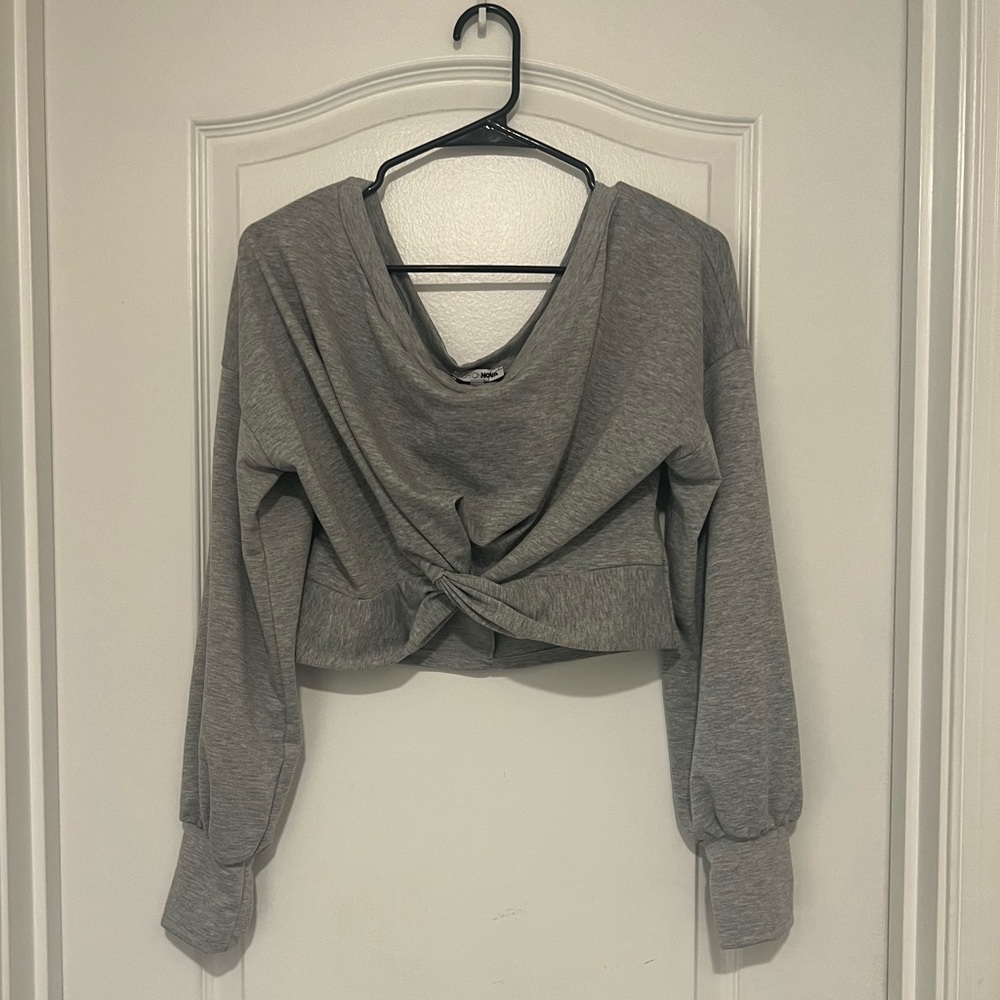 FashionNova - Grey - Long Sleeve Crop Top Off the Shoulder
XL - NEW